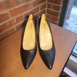 Michael Kors Alina Flex Pump black leather pointed toe heels